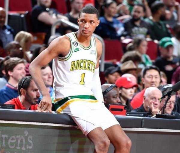 亿海配资 场均7+4！多队有意火箭队前锋？续约模棱两可！趁早交易价值最高